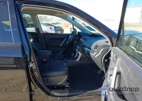 2018 Subaru Forester 2.5I Premium из США, поврежденный, VIN JF2SJAEC6JH446060